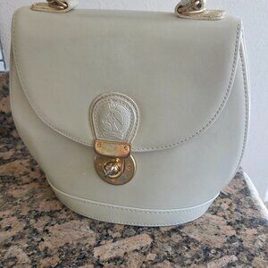 Design by Pristine brand vintage hard box cream handbag